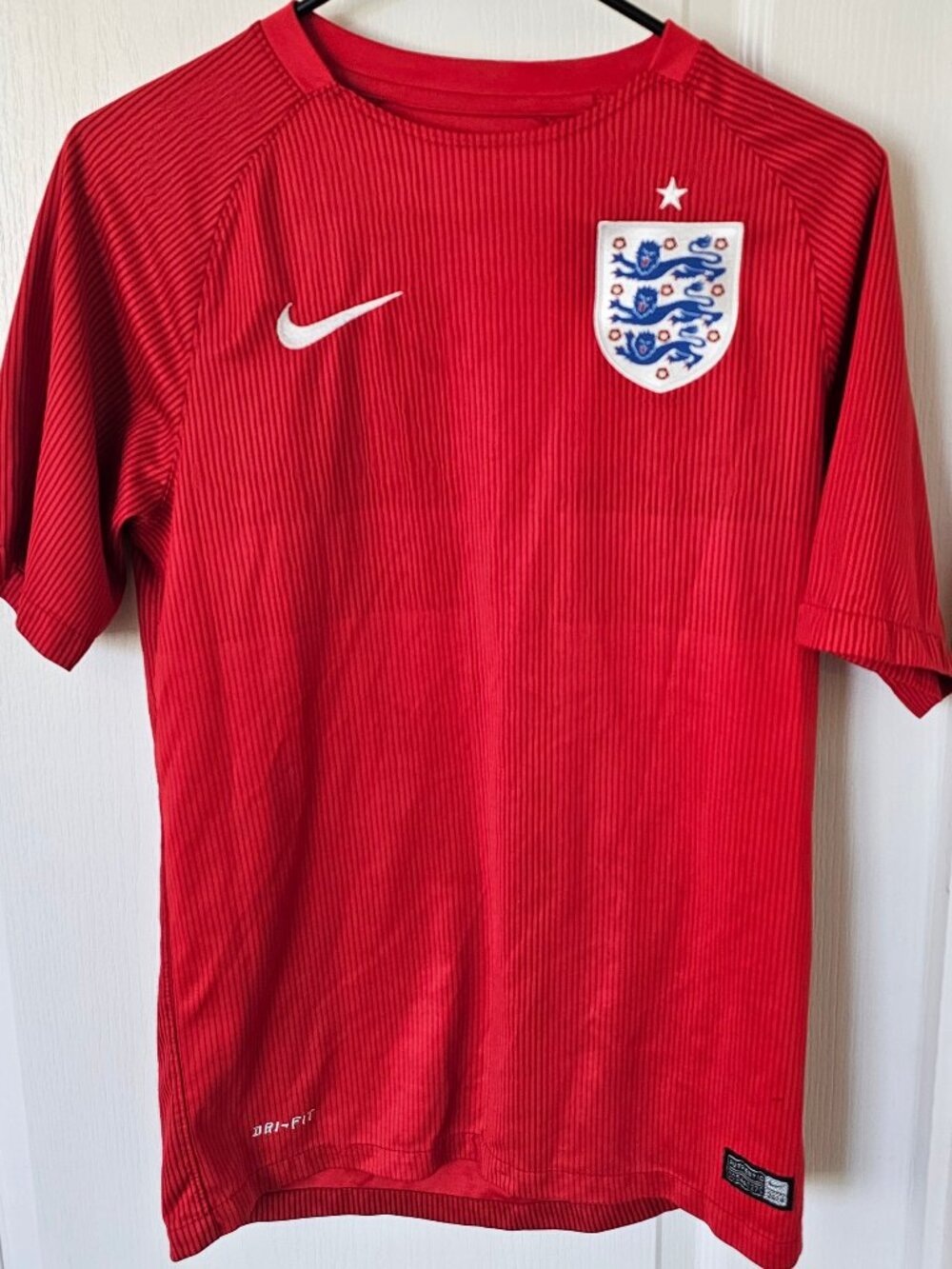 ***READ*** 2014 World Cup Nike England Away Red Dri-Fit Soccer Shirt Jersey